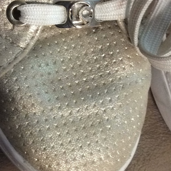 Liz Claiborne sneakers - Picture 9 of 9